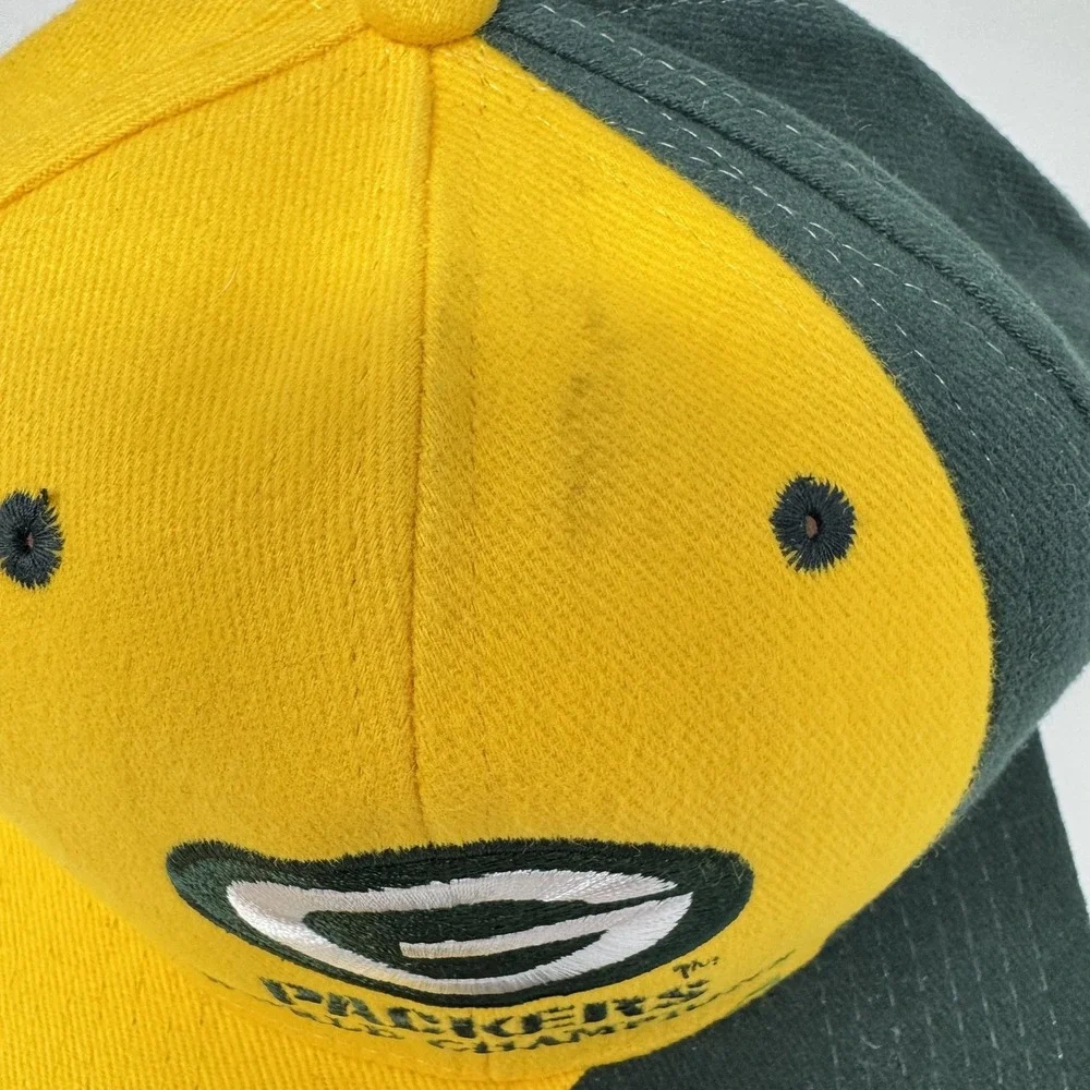 Green Bay Packers Hat Cap Snap Back Mens One‎ Size Green Yellow NFL Football